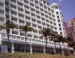 Owner Rentals at Pelican Grand Beach Resort Dış Mekan