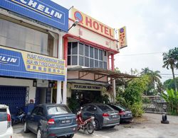 OYO 1094 Q One Hotel Dengkil Genel
