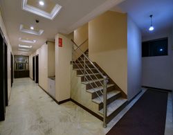 OYO 11923 Hotel Rajdhani Palace İç Mekan
