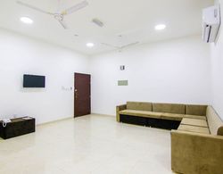 OYO 130 Al Gazzaz Furnished Apartment Oda Düzeni