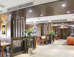 OYO 137 Clifton International Hotel Yeme / İçme
