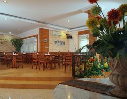 OYO 142 Hotel Al Furqon Syariah İç Mekan