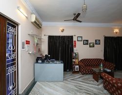 OYO 16495 Kolkata Inn Lobi