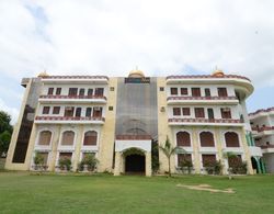 OYO 17368 Ranibagh Palace Dış Mekan