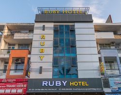OYO 186 Ruby Hotel Dış Mekan