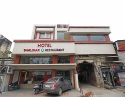 OYO 27921 Hotel Shalimar Dış Mekan