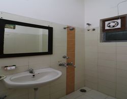 OYO 35832 Gurukripa Inn Banyo Tipleri