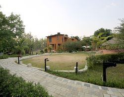 OYO 36535 Koushalya Resort Dış Mekan