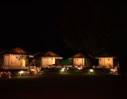 OYO 4353 Aravali Tent Resort Dış Mekan
