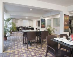 OYO 541 Apartment Hotel Siesta Springs Kahvaltı