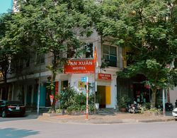 OYO 575 Van Xuan Hotel Dış Mekan