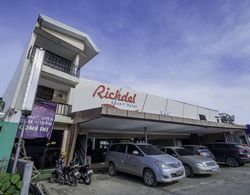 OYO 725 Richdel Resort Hotel Dış Mekan