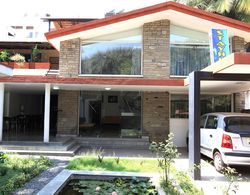 OYO 7924 Home Stay Little Lilly Guest Suites Dış Mekan