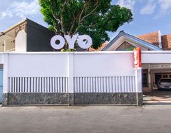 OYO 890 Dewi Fortuna Guest House Genel