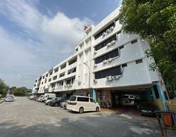 OYO 89540 B Hotel Penang Dış Mekan