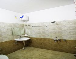 OYO 9008 Hotel JMD Inn Banyo Tipleri