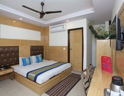OYO 9233 Hotel Cottage Lord krishna Banyo Tipleri