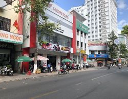 OYO 945 Hong Ngoc Hotel Dış Mekan