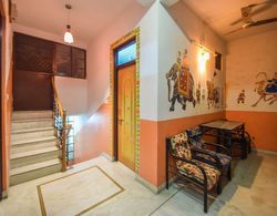 OYO Home 22469 Heritage City Palace View Stay Bhatiyani Chohatta İç Mekan