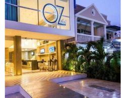 Oz Hotel Lobi