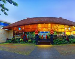 Ozz Hotel - Kuta Bali Dış Mekan