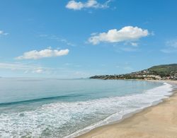 Pacific Edge Oceanfront Hotel Dış Mekan