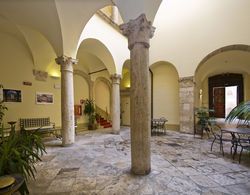 Palazzo Guiderocchi Genel