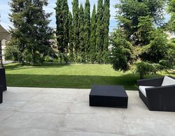 Panorama Villa With Pool and Garden Dış Mekan