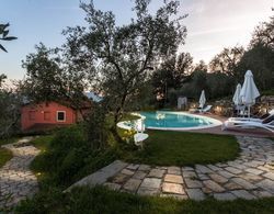 Panoramic 4 Bedrooms Farmhouse With Private Pool in Lucca Close to Town Centre Oda