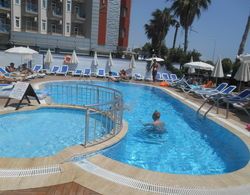 Parador Beach Hotel Havuz