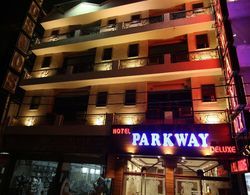 Hotel Parkway Deluxe Dış Mekan