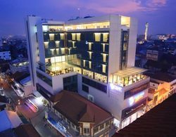 Pasar Baru Square Hotel Bandung Man Genel