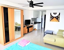 Pattaya Plaza Condotel Large Studio Apartment Sukhumvit Oda Düzeni