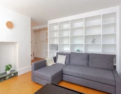 Peaceful 2 Bedroom Apartment in Central London Oda Düzeni