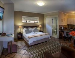 Peaceful Guest Room With Double bed and Kitchen, Near Port Elizabeth Öne Çıkan Resim