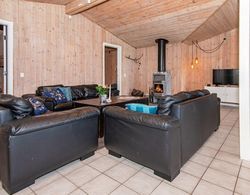 Peaceful Holiday Home in Ebeltoft With Sauna İç Mekan