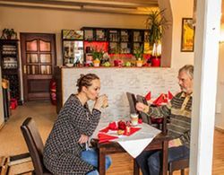 Pension & Cafe Grebasch Yerinde Yemek