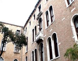 Pesaro Palace Genel