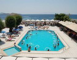 Petunya Beach Resort Havuz