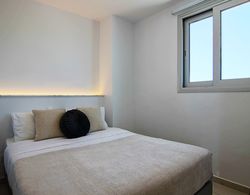 Phaedrus Living: Seaside Executive Flat Harbour 203 Oda Manzaraları