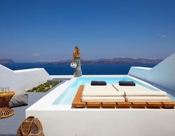 Phos the Boutique - Luxury Villas Suites Santorini Honeymoon Suite With Heated Infinity Pool - Caldera Sea View Oda