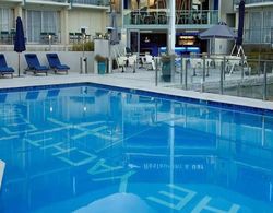 Picton Yacht Club Hotel Havuz