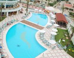 Deluxe Hotel Pinetapark Havuz