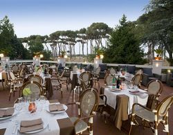 Pinewood Hotel Rome Yeme / İçme
