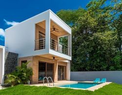 Playa Potrero Stunning Modern 3 BR 3 5 Bath Home - Casa Coralis Oda