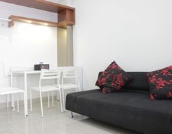 Pleasant 1BR Apartment with Sofa Bed at Dago Suites Oda Düzeni