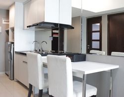 Pleasant and Homey 2BR Apartment at Tamansari La Grande İç Mekan