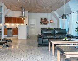 Pleasant Holiday Home in Ulfborg With Swimming Pool İç Mekan