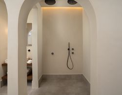 Polis of Naxos Stylish Suites Banyo Tipleri