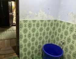 Pondok Wisata Kalibiru - Hostel Banyo Tipleri
